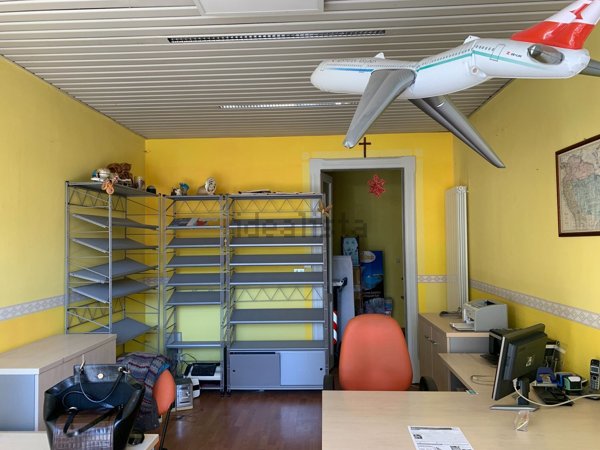 ufficio in vendita a Villadossola in zona Noga