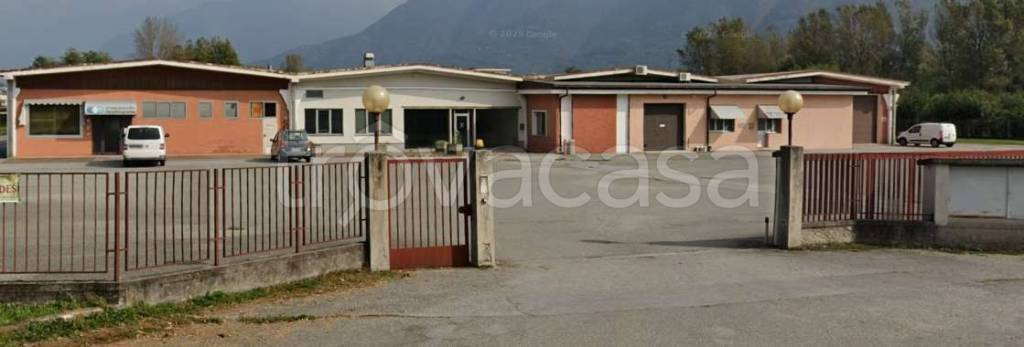 locale commerciale in vendita a Villadossola