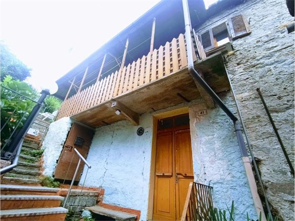 casa indipendente in vendita a Villadossola in zona Noga