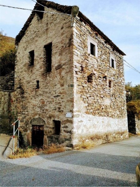 casa indipendente in vendita a Villadossola in zona Noga
