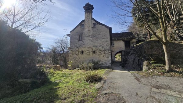casa indipendente in vendita a Villadossola