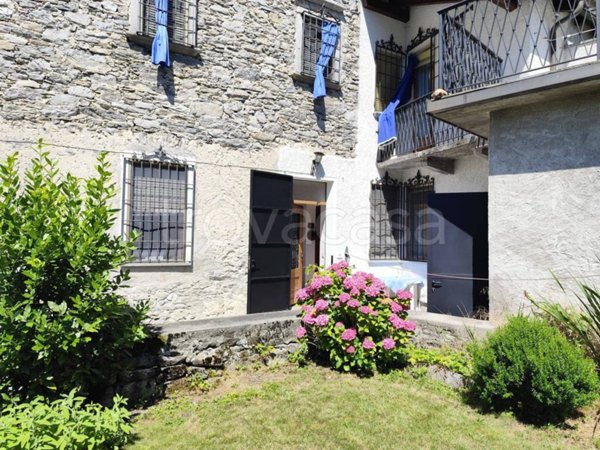 casa indipendente in vendita a Villette