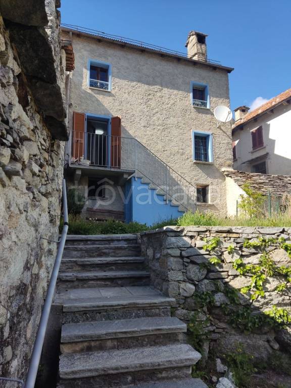 casa indipendente in vendita a Villette