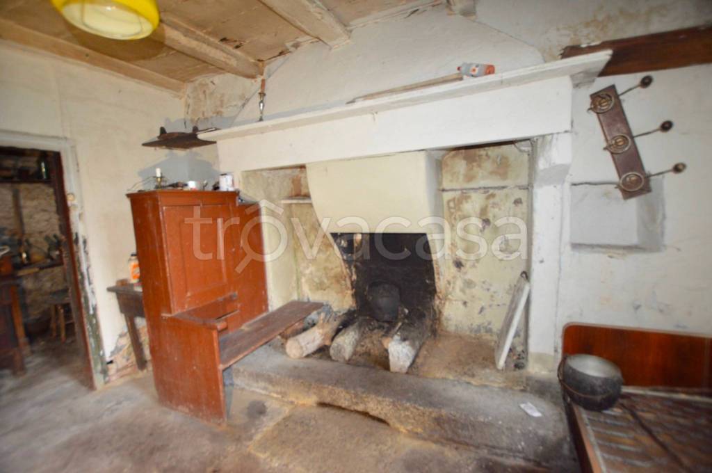 casa indipendente in vendita a Villette