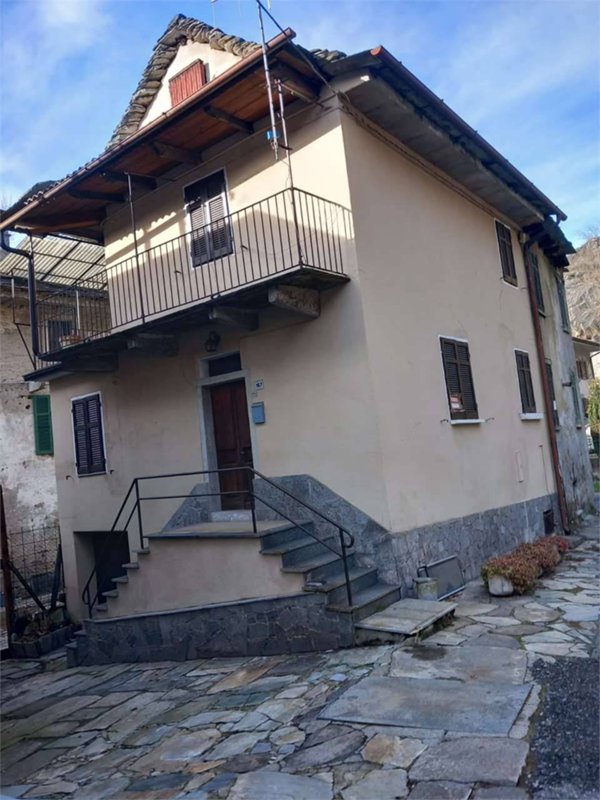 casa indipendente in vendita a Vogogna