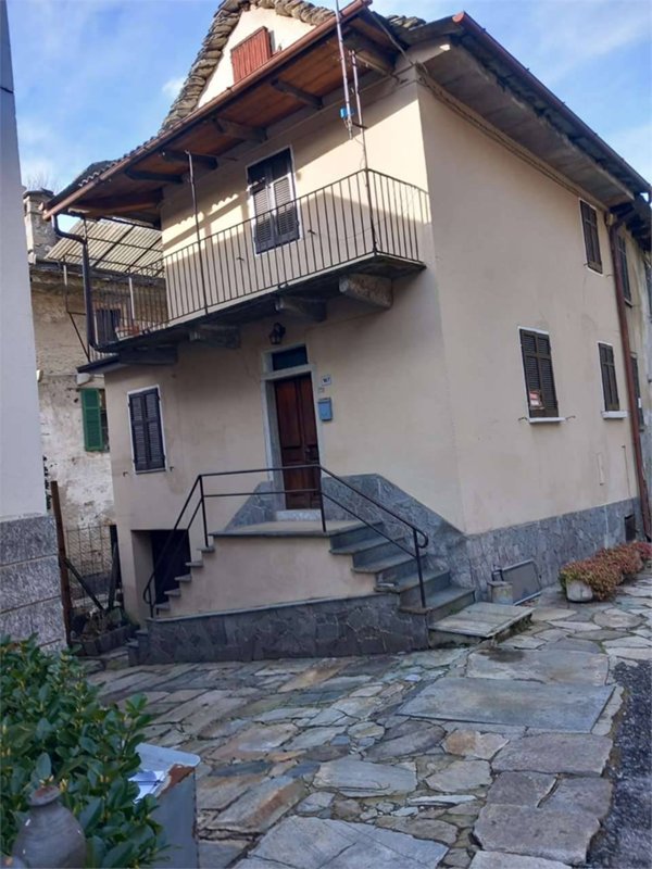 casa indipendente in vendita a Vogogna