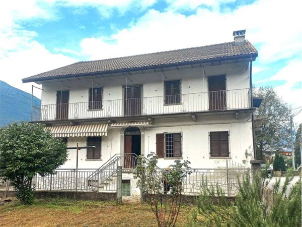 casa indipendente in vendita a Vogogna