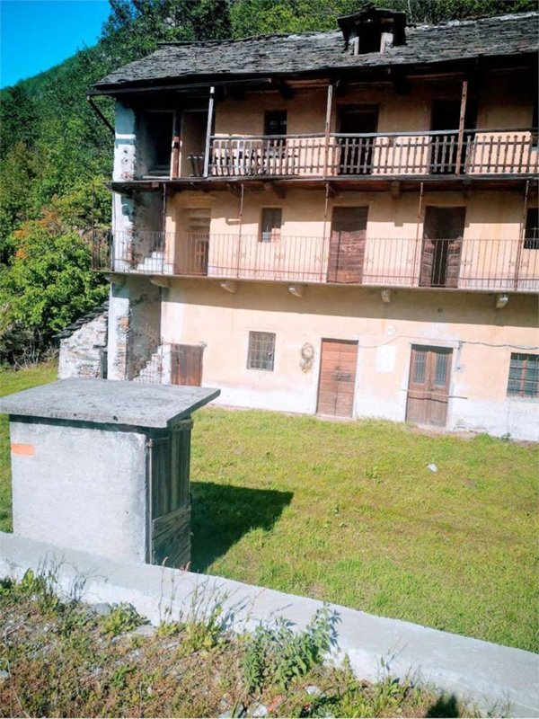 casa indipendente in vendita a Vogogna