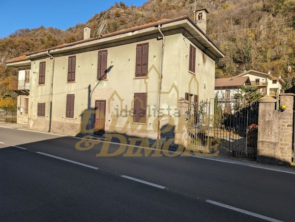 casa indipendente in vendita a Vogogna