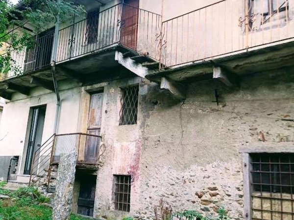 casa indipendente in vendita a Vogogna