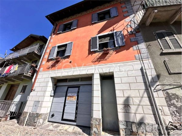 casa indipendente in vendita a Vogogna