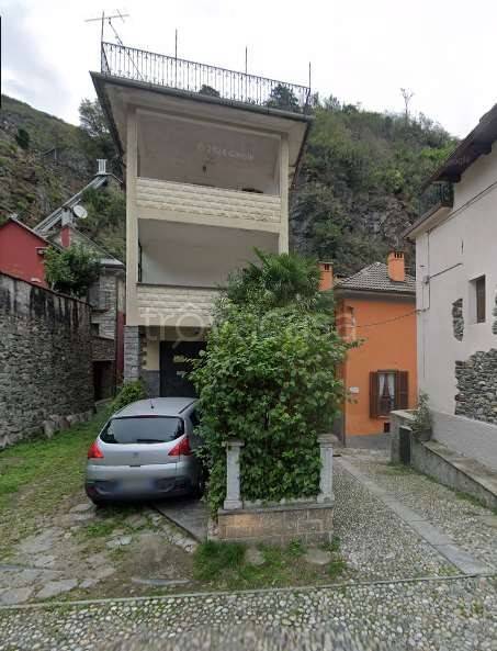 casa indipendente in vendita a Vogogna