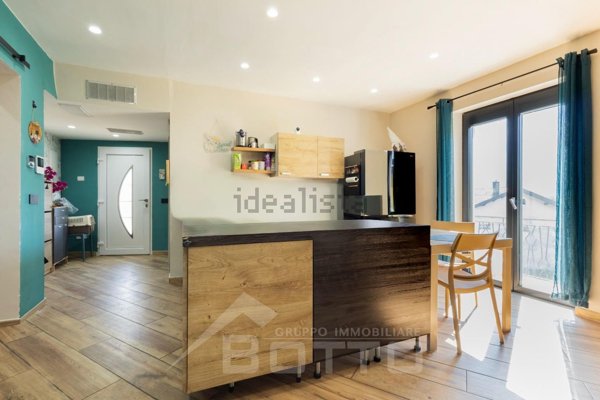 casa semindipendente in vendita a Vogogna