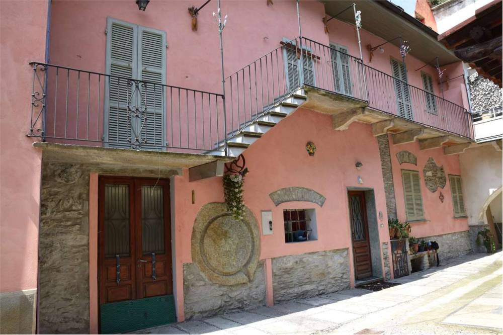 casa indipendente in vendita a Vogogna