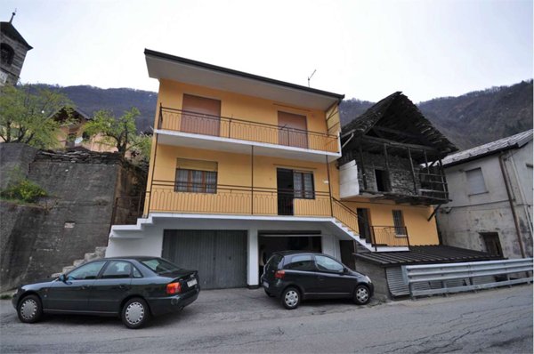 appartamento in vendita a Borgomezzavalle in zona Viganella