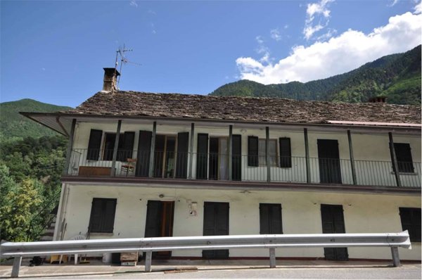 casa indipendente in vendita a Borgomezzavalle
