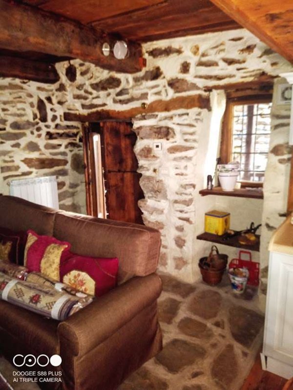 casa indipendente in vendita a Borgomezzavalle in zona Viganella