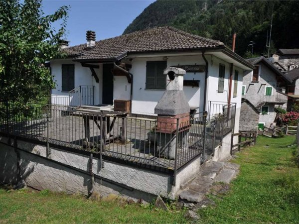 casa indipendente in vendita a Borgomezzavalle