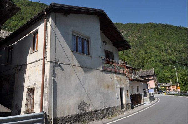 appartamento in vendita a Borgomezzavalle in zona Viganella