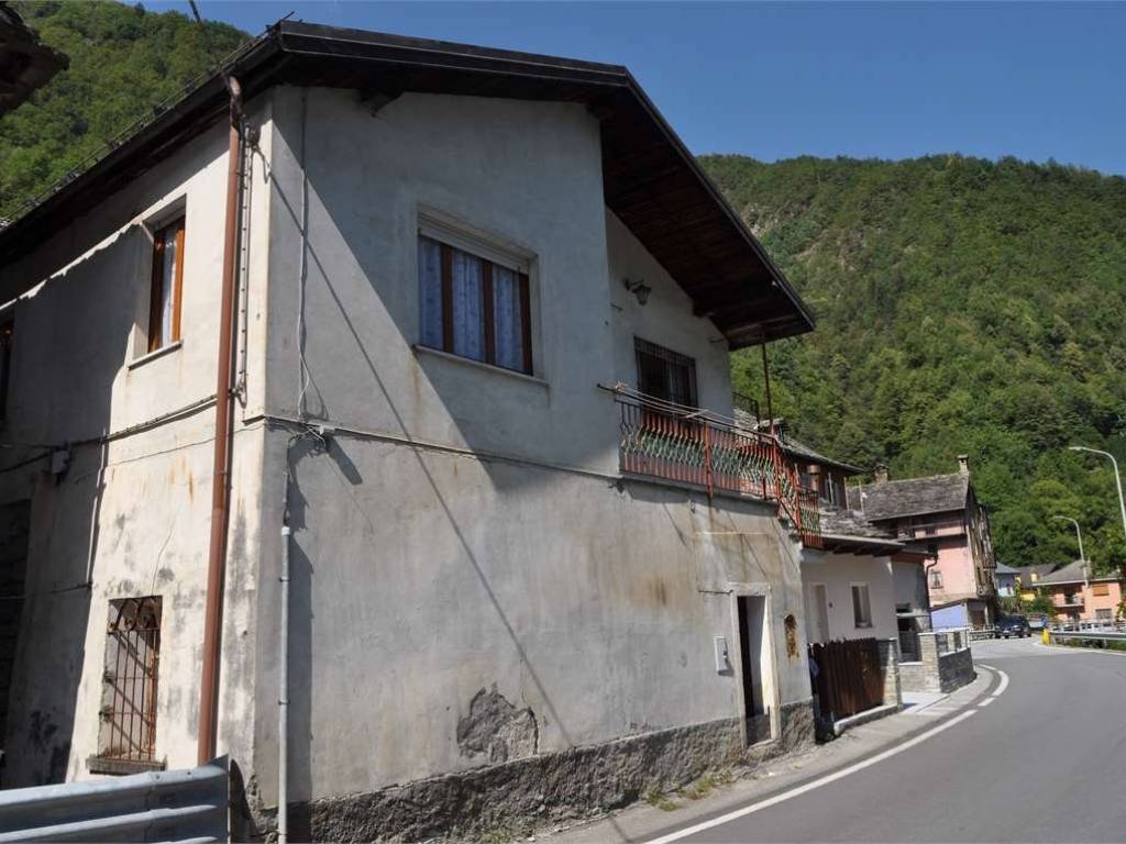 appartamento in vendita a Borgomezzavalle in zona Viganella