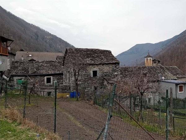 casa indipendente in vendita a Borgomezzavalle