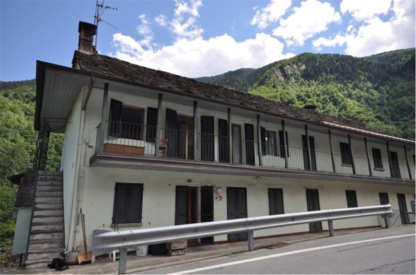 casa indipendente in vendita a Borgomezzavalle