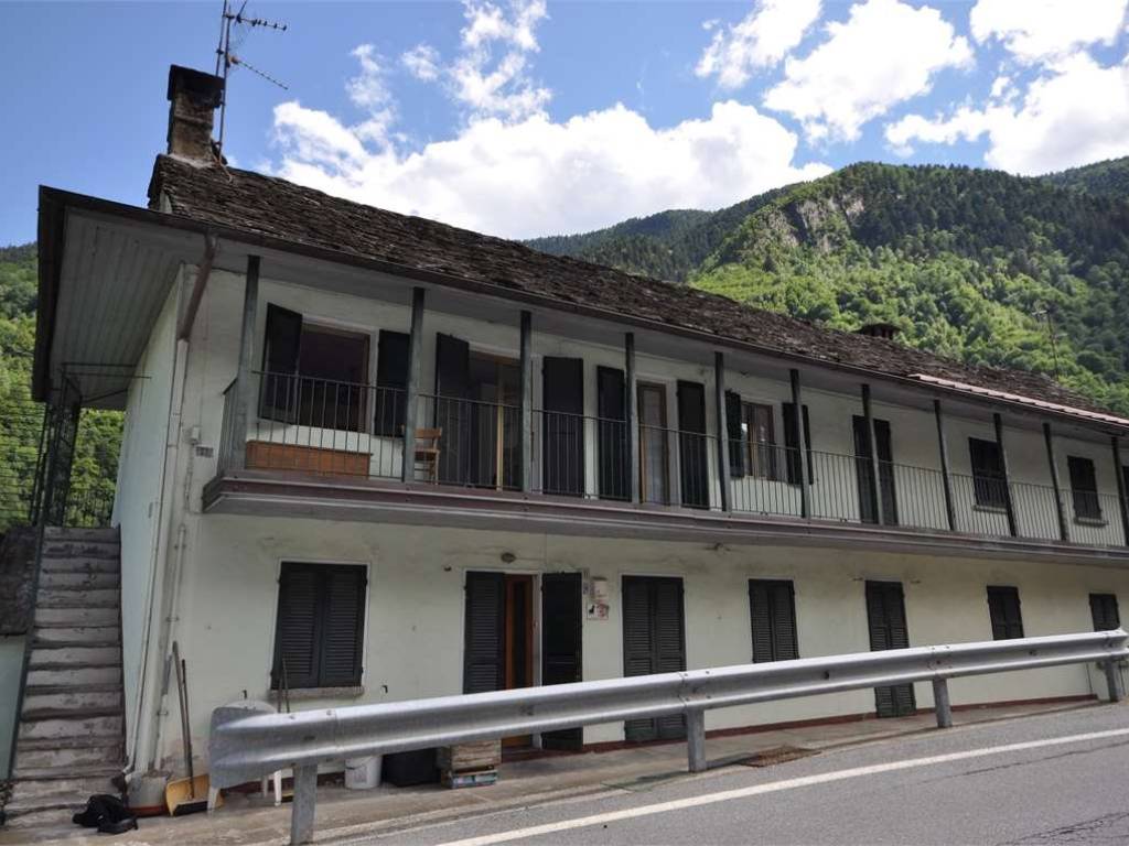 casa indipendente in vendita a Borgomezzavalle