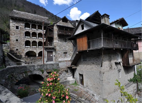 casa indipendente in vendita a Borgomezzavalle in zona Viganella