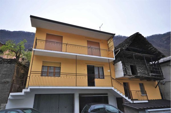appartamento in vendita a Borgomezzavalle in zona Viganella