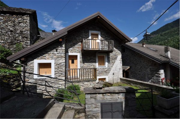 casa indipendente in vendita a Borgomezzavalle