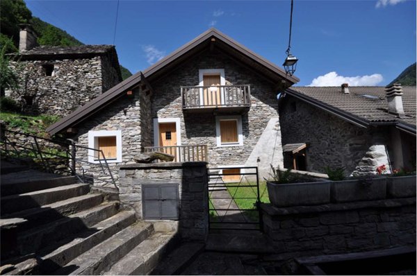 casa indipendente in vendita a Borgomezzavalle