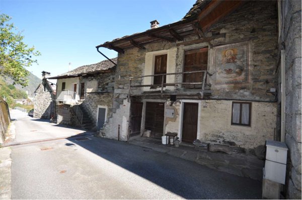 casa indipendente in vendita a Borgomezzavalle