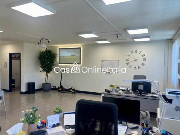 ufficio in vendita a Borgomezzavalle