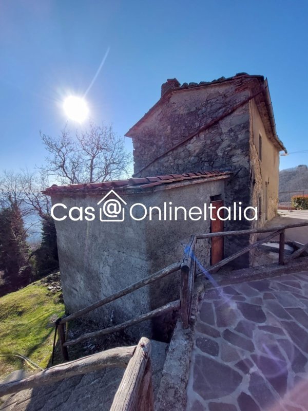 casa indipendente in vendita a Borgomezzavalle
