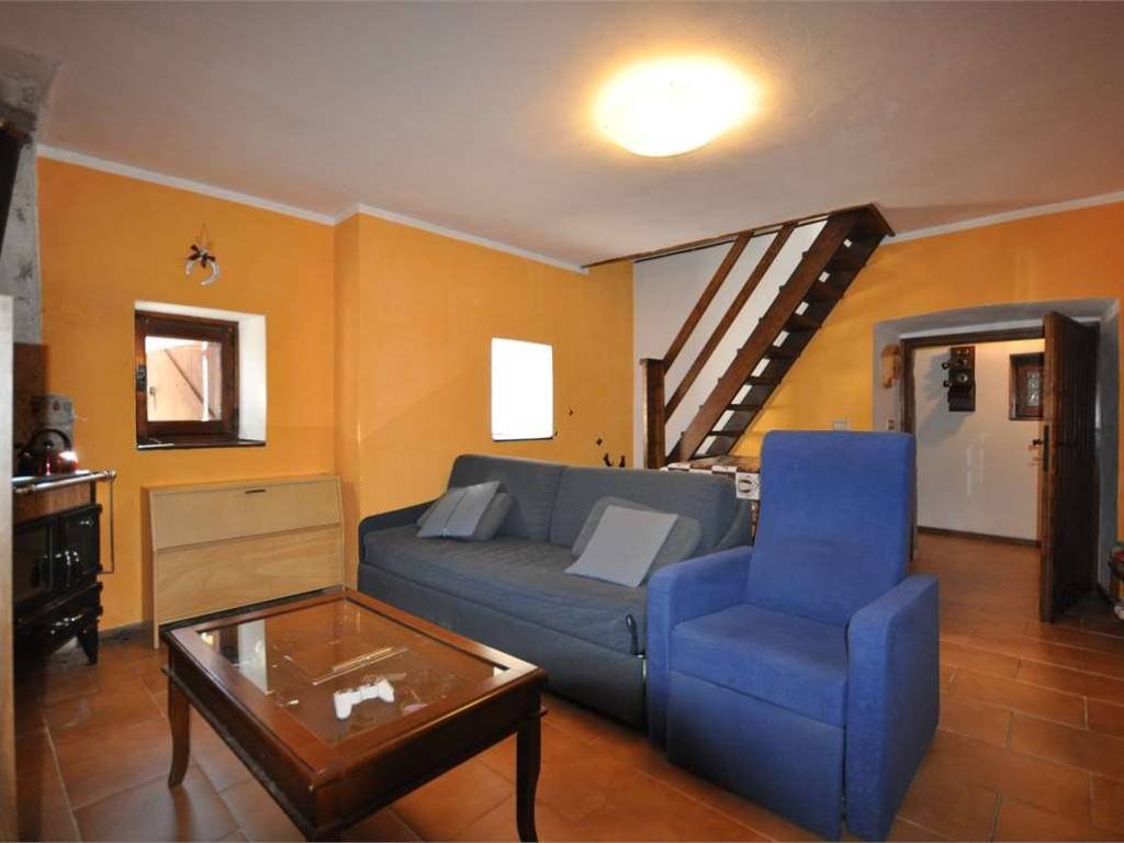 appartamento in vendita a Borgomezzavalle in zona Seppiana