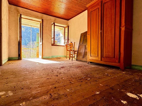 casa indipendente in vendita a Borgomezzavalle