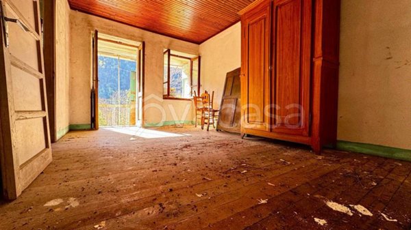 casa indipendente in vendita a Borgomezzavalle