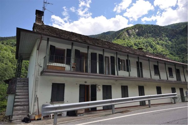 casa indipendente in vendita a Borgomezzavalle in zona Seppiana