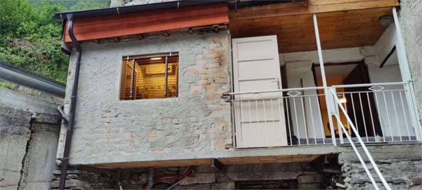 casa indipendente in vendita a Borgomezzavalle in zona Viganella