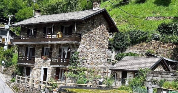 casa indipendente in vendita a Valle Cannobina