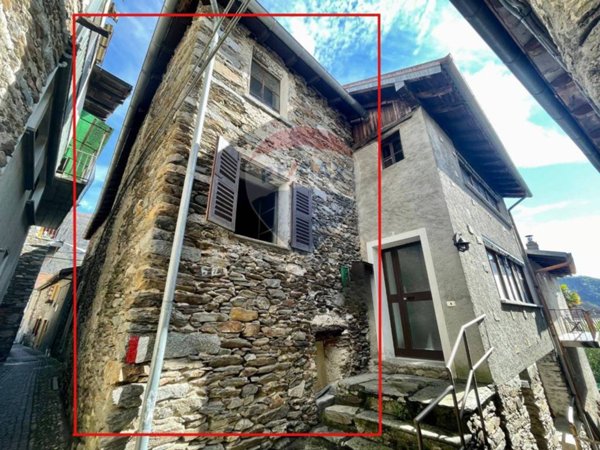 casa semindipendente in vendita a Valle Cannobina