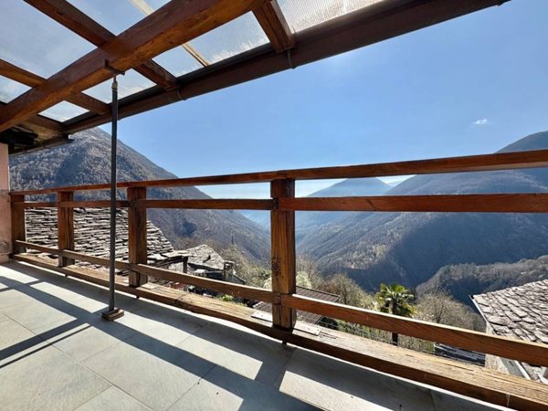 casa indipendente in vendita a Valle Cannobina in zona Falmenta