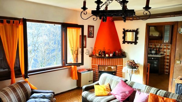 appartamento in vendita a Valle Cannobina in zona Falmenta