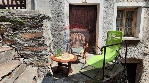 casa indipendente in vendita a Valle Cannobina in zona Falmenta