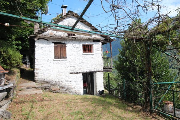 casale in vendita a Valle Cannobina in zona Falmenta