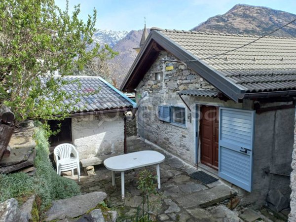 quadrivano in vendita a Valle Cannobina in zona Crealla