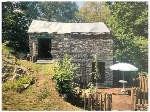 casa indipendente in vendita a Valle Cannobina in zona Crealla