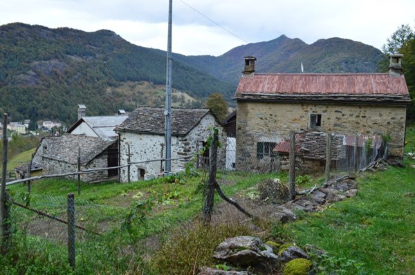 appartamento in vendita a Valle Cannobina in zona Cursolo-Orasso