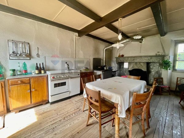 casa indipendente in vendita a Valle Cannobina in zona Crealla