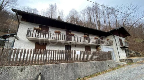 casa indipendente in vendita a Valle Cannobina in zona Falmenta